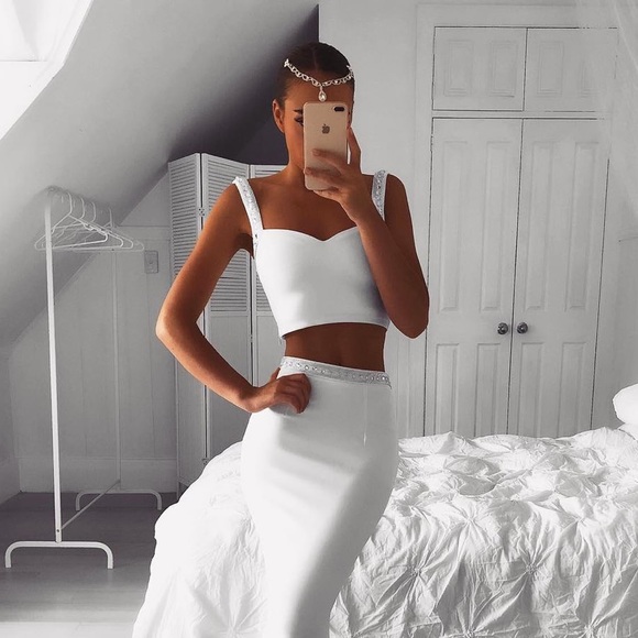 ONE LEFT LULUS WHITE BEADED MAXI 2 PIECE DRESS💃🏿 - Picture 5 of 8